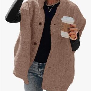 Women's oversized sherpa vest